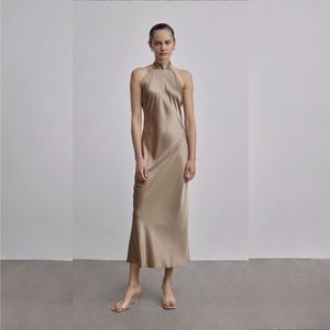 🤩SOLD✨Silk Maison French Bow Halterneck Silk Maxi Dress in Champagne 🥂🍾😍